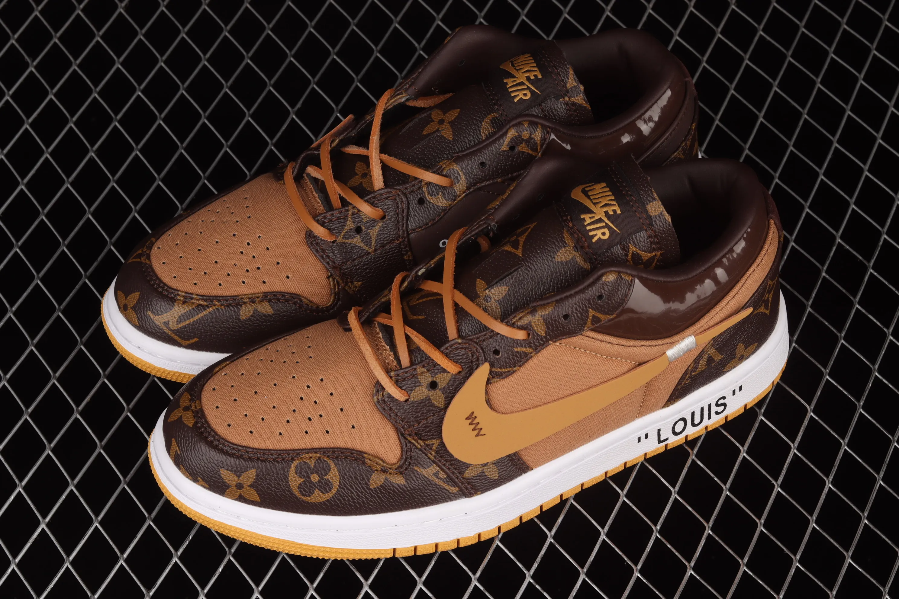 All Categories Air Jordan Jordan Series Basketball Shoes Air Jordan 1 Low Air Jordan 1 AJ1 Joe 1 Donkey Brand Co-branded Customized Low-top Basketball Shoes 554724-555